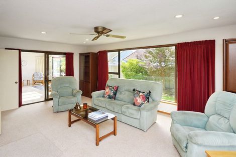 Photo of property in 4 Seadown Crescent, Amberley, 7410