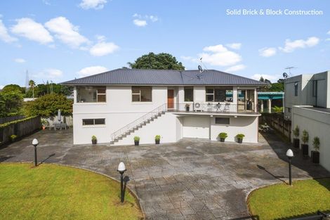 Photo of property in 24 Kerswill Place, Pakuranga, Auckland, 2010