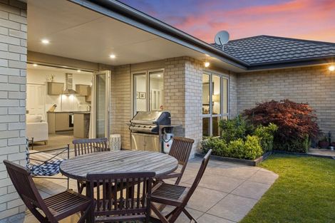 Photo of property in 16 Pukeko Place, Rangiora, 7400