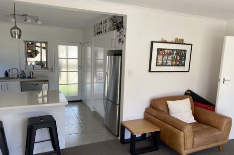 Photo of property in 2/17 Omana Road, Milford, Auckland, 0620