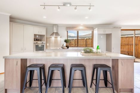 Photo of property in 12 Tarrango Way, Rototuna, Hamilton, 3210