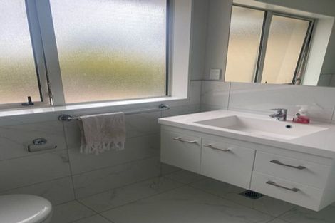 Photo of property in 7a Yeoman Place, Howick, Auckland, 2014