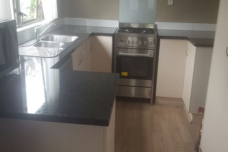 Photo of property in 2/15 Septimus Place, Henderson, Auckland, 0612