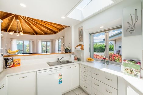 Photo of property in 20 Freyberg Crescent, Waikanae Beach, Waikanae, 5036