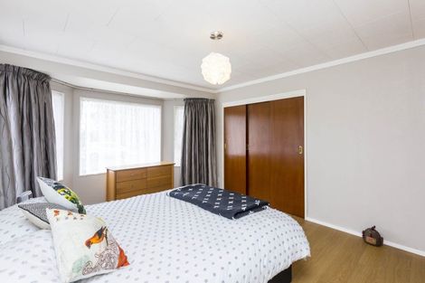 Photo of property in 4 Roband Crescent, Brown Owl, Upper Hutt, 5018