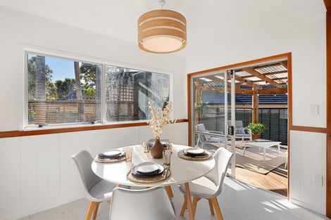 Photo of property in 107 Konini Road, Titirangi, Auckland, 0604