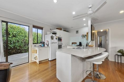 Photo of property in 18 Holloway Place, Forest Lake, Hamilton, 3200