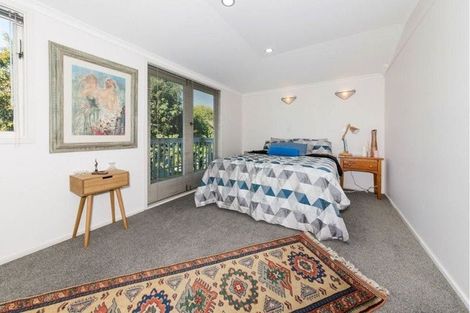 Photo of property in 58 Renata Crescent, Te Atatu Peninsula, Auckland, 0610