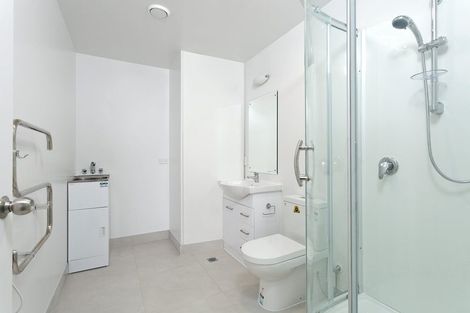 Photo of property in 8/26 Railway Street West, Papakura, 2110