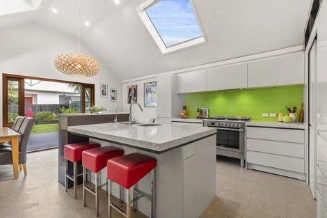 Photo of property in 30 Burnham Street, Seatoun, Wellington, 6022