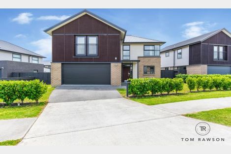 Photo of property in 13 Hirimate Place, Flat Bush, Auckland, 2019