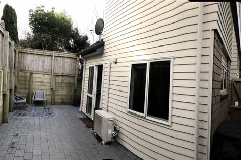 Photo of property in 16u3 Black Rock Road, Newlands, Wellington, 6037