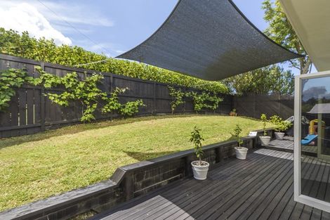 Photo of property in 22 Kiteroa Terrace, Rothesay Bay, Auckland, 0630