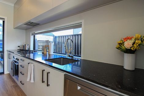 Photo of property in 8 Castletown Street, Wallaceville, Upper Hutt, 5018