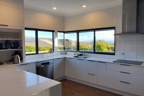 Photo of property in 73 Harvey Street, Waipahihi, Taupo, 3330