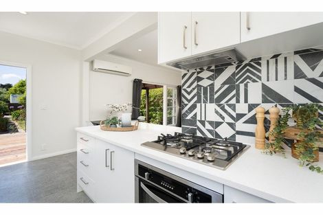 Photo of property in 22 Wilsons Road, Saint Martins, Christchurch, 8022