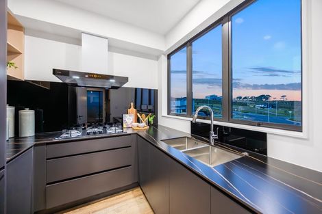 Photo of property in 7 Pakirikiri Street, Long Bay, 0630