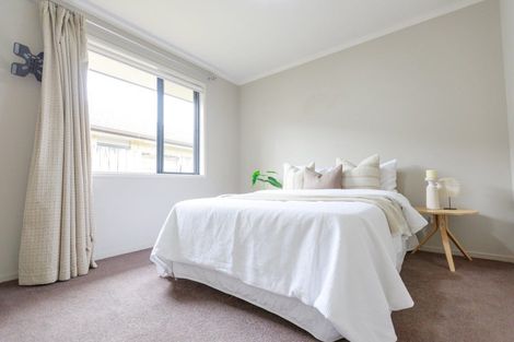 Photo of property in 112 Saint James Drive, Huntington, Hamilton, 3210