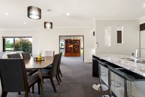 Photo of property in 22 Pointon Glade, Grandview Heights, Hamilton, 3200