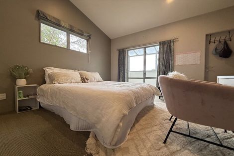 Photo of property in 36 Todman Street, Brooklyn, Wellington, 6021