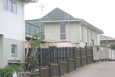 Photo of property in 2/47 Oceanbeach Road, Mount Maunganui, 3116