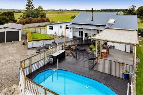 Photo of property in 1288 Normanby Road, Manaia, Hawera, 4678