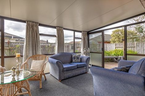 Photo of property in 19 Clearview Drive, Milson, Palmerston North, 4414