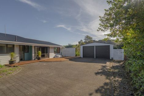 Photo of property in 13 Punga Place, Whitianga, 3510