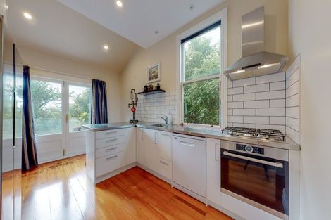 Photo of property in 16 Hall Street, Newtown, Wellington, 6021