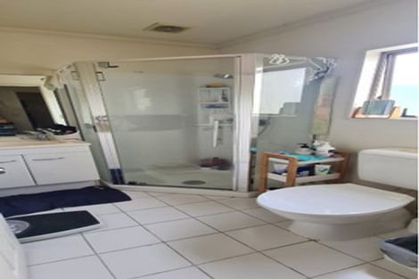 Photo of property in 19 Lockington Avenue, Henderson, Auckland, 0612
