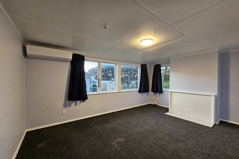 Photo of property in 3 Aberfeldy Street, Cannons Creek, Porirua, 5024