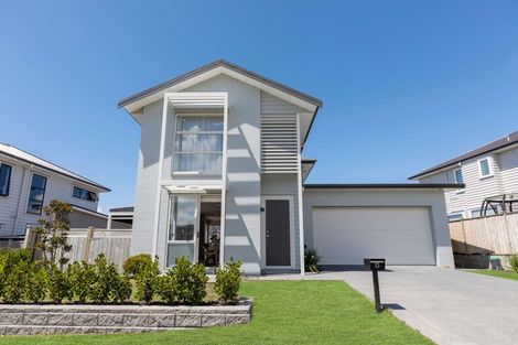 Photo of property in 23 Kukuwai Avenue, Red Beach, 0932