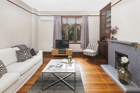 Photo of property in 26 Gamblins Road, Saint Martins, Christchurch, 8022