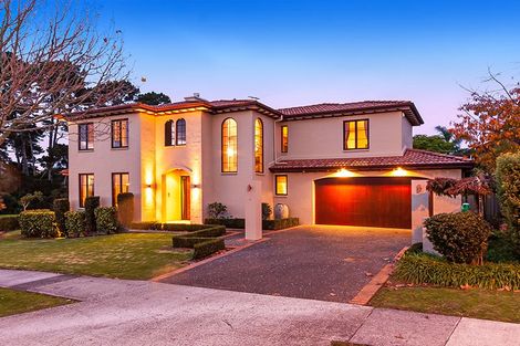 Photo of property in 124 John Brooke Crescent, East Tamaki Heights, Auckland, 2016