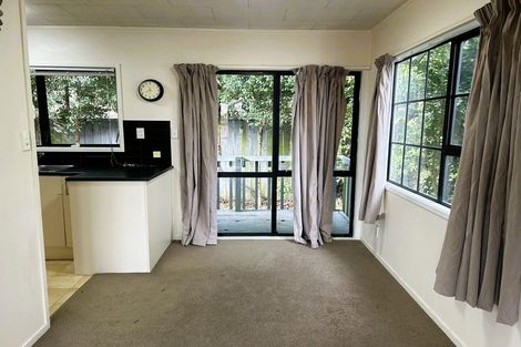 Photo of property in 69 Santiago Crescent, Unsworth Heights, Auckland, 0632