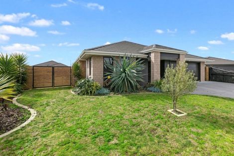 Photo of property in 23 Rainey Crescent, Papamoa Beach, Papamoa, 3118