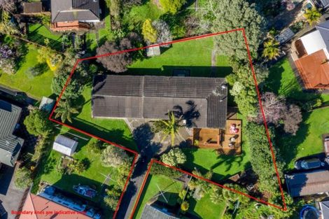 Photo of property in 17 Tupaki Place, Pakuranga Heights, Auckland, 2010