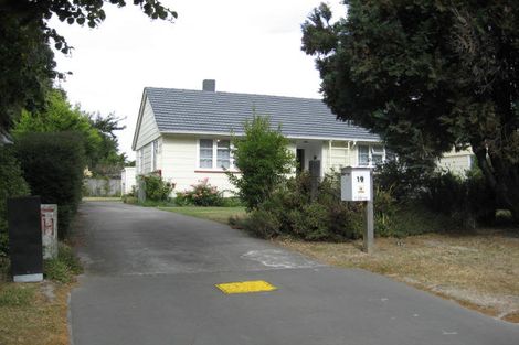 Photo of property in 19 Roche Avenue, Upper Riccarton, Christchurch, 8041