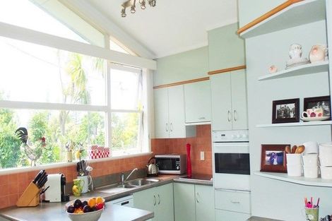 Photo of property in 30 Forest Glen, Orewa, 0931