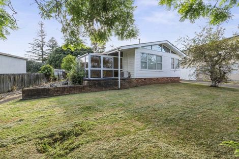Photo of property in 4 Tainui Terrace, Mangere Bridge, Auckland, 2022