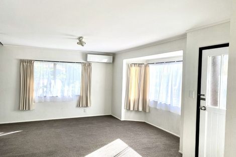 Photo of property in 1/27 Weetman Drive, Browns Bay, Auckland, 0630