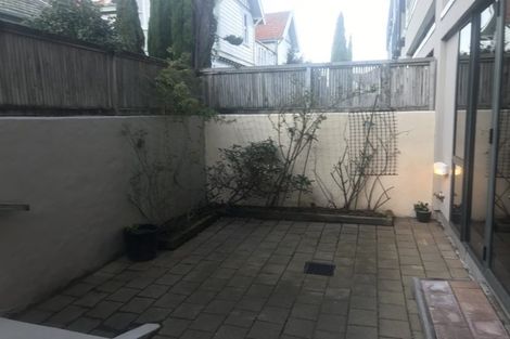Photo of property in 28u2 Hobson Street, Thorndon, Wellington, 6011