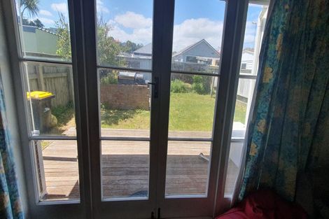 Photo of property in 37 Te Whiti Street, Kilbirnie, Wellington, 6022
