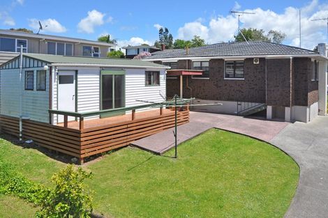 Photo of property in 1/22 Holland Road, Hillcrest, Auckland, 0627