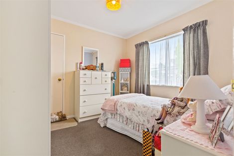 Photo of property in 1/162 Don Buck Road, Massey, Auckland, 0614