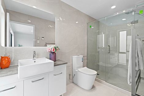 Photo of property in 8 Crossgar Road, Flat Bush, 2019