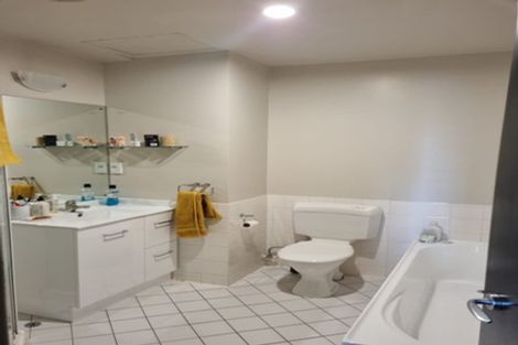 Photo of property in Grandstand Apartments, 80u8 Kent Terrace, Mount Victoria, Wellington, 6011