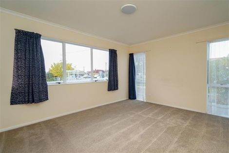 Photo of property in 1 Moana Avenue, Bayswater, Auckland, 0622