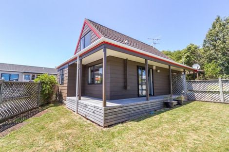 Photo of property in 33 James Cook Drive, Whitby, Porirua, 5024