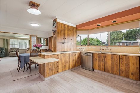 Photo of property in 16 Suffolk Crescent, Feilding, 4702